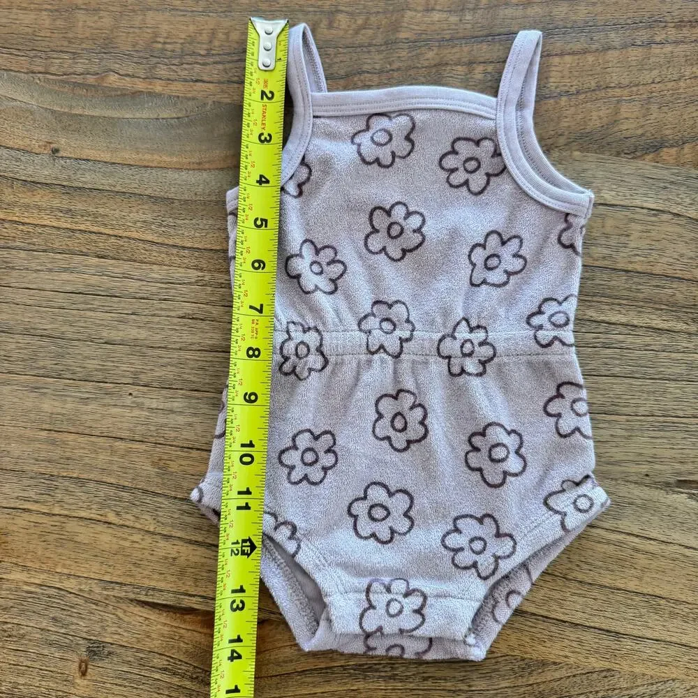 Quincy Mae Terry Cinch Romper Daisy - Size 3-6 months
